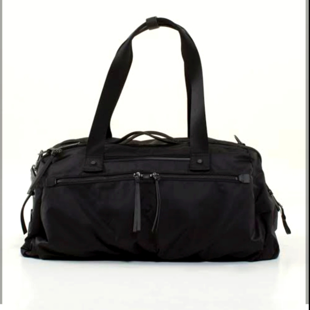 Lululemon 'Work It Out' Black Duffel Bag With Detachable Strap
